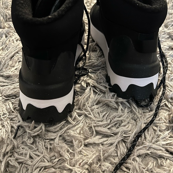 Nike City Classic boot womens new without box black/white size: 7.5 - Picture 7 of 8